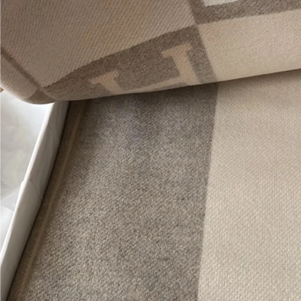 New Full set HERMÈS Wool Cashmere Coco Camomille Avalon Blanket w/ Receipt